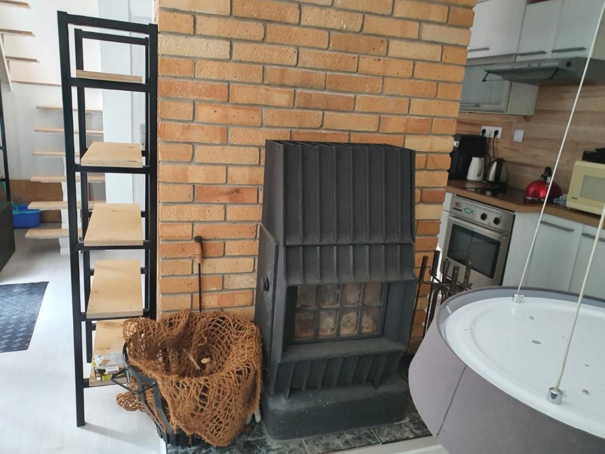 Horska Chata V Srdci Kremnickych Hor Banska Bystrica Exterior photo